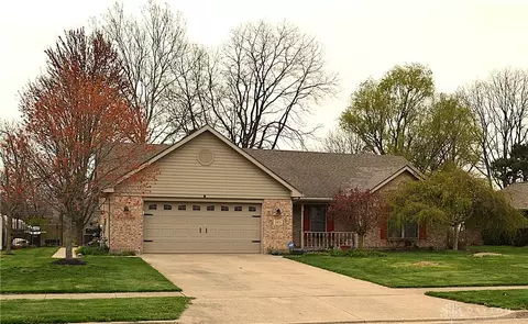 365 Rinehart Rd, Englewood, OH 45322