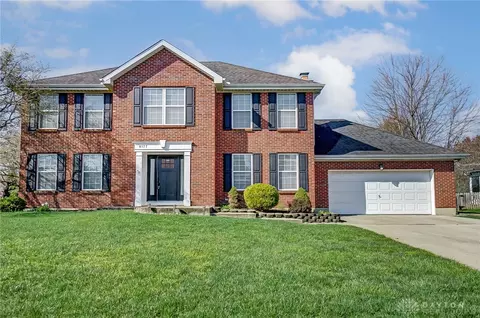 8177 Fox Knoll Dr, West Chester, OH 45069