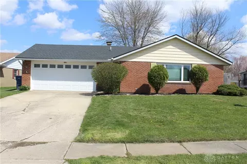 1803 Wilshire Dr, Piqua, OH 45356