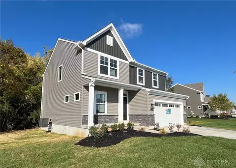 1227 Waterbury Dr, Franklin, OH 45005