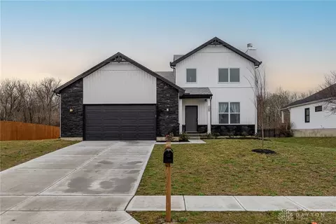 536 Holland Dr, Trenton, OH 45067