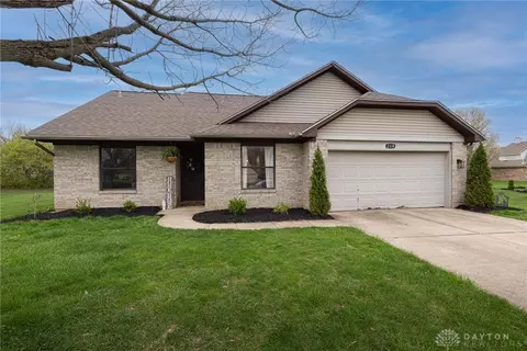 2338 Clarion Ct, Miamisburg, OH 45342