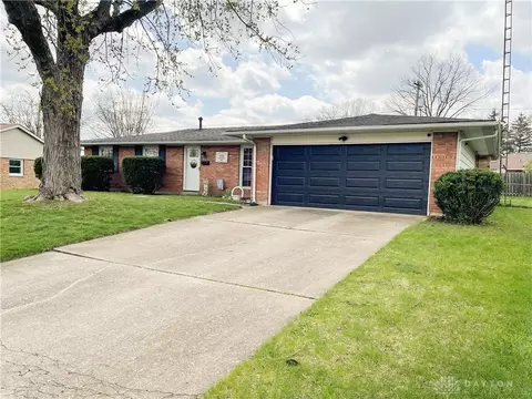 153 Hartshorn Dr, Vandalia, OH 45377