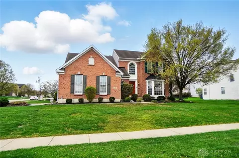 375 Stanton Dr, Springboro, OH 45066
