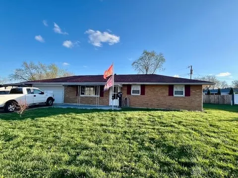 5915 Woodmore Dr, Dayton, OH 45414