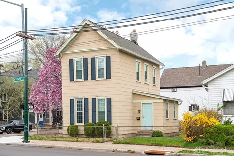 305 Wyoming St, Dayton, OH 45410