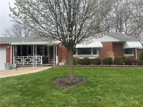 426 Sycamore St, Brookville, OH 45309