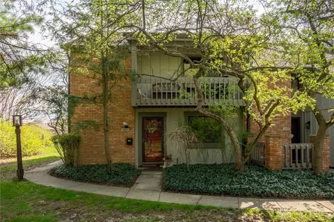 6021 Buggy Whip Ln, Dayton, OH 45459