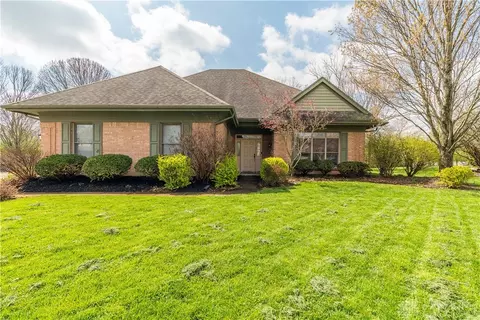 10680 Meadowfields Ct, Washington Township, OH 45458