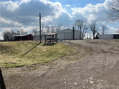 9607 Honey Run Rd, Russellville, OH 45168