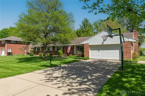 4600 Wing View Ln, Kettering, OH 45429 photo 3