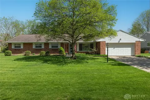 4600 Wing View Ln, Kettering, OH 45429