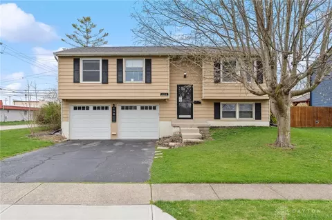 198 Northeast Cir, Englewood, OH 45322