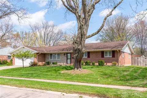 5336 Oakbrooke Dr, Kettering, OH 45440