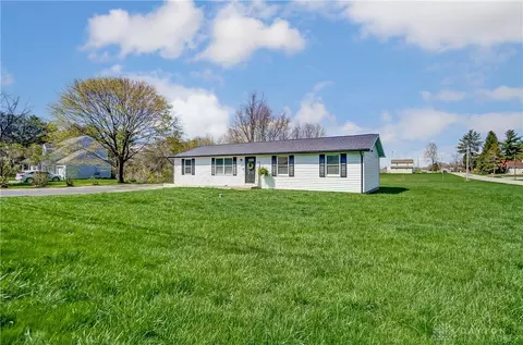1655 Titus Rd, Springfield, OH 45502