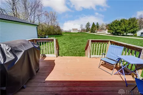 Exterior - 1655 Titus Rd, Springfield, OH 45502 photo 16 of 19
