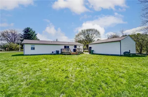 Exterior - 1655 Titus Rd, Springfield, OH 45502 photo 10 of 19