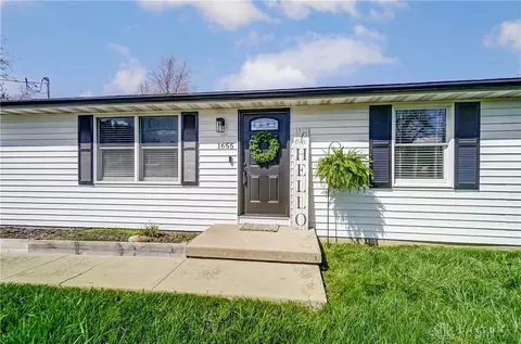 Exterior - 1655 Titus Rd, Springfield, OH 45502 photo 4 of 19