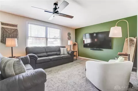 Living - 1655 Titus Rd, Springfield, OH 45502 photo 4 of 7
