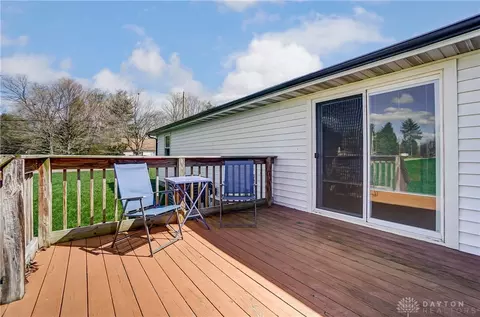 Exterior - 1655 Titus Rd, Springfield, OH 45502 photo 13 of 19