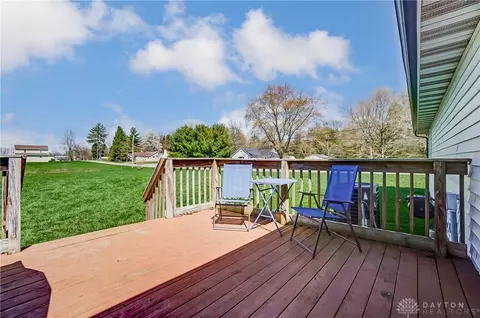Exterior - 1655 Titus Rd, Springfield, OH 45502 photo 17 of 19