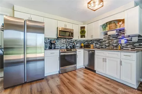 Kitchen - 1655 Titus Rd, Springfield, OH 45502 photo 1 of 6