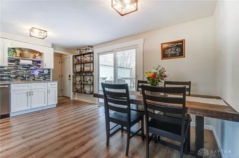 Dining - 1655 Titus Rd, Springfield, OH 45502 photo 1 of 4