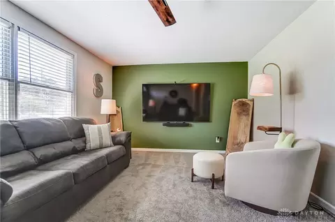 Living - 1655 Titus Rd, Springfield, OH 45502 photo 2 of 7
