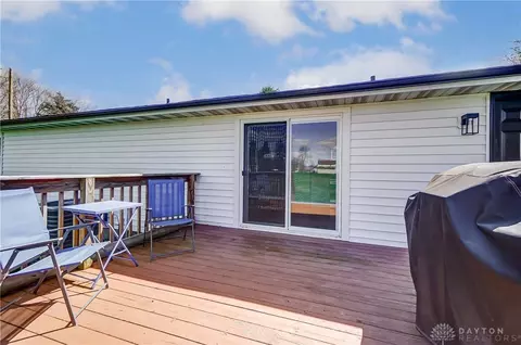 Exterior - 1655 Titus Rd, Springfield, OH 45502 photo 14 of 19