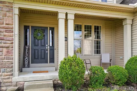Exterior - 1305 Greenoak Ct, Springfield, OH 45503 photo 5 of 15