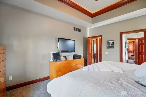 Bedroom - 1305 Greenoak Ct, Springfield, OH 45503 photo 3 of 12