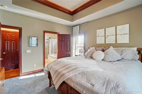 Bedroom - 1305 Greenoak Ct, Springfield, OH 45503 photo 2 of 12