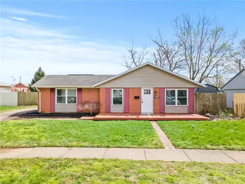706 Bayberry Dr, New Carlisle, OH 45344