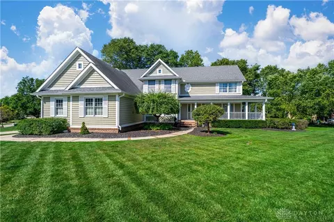 1 Berwick Ct, Miamisburg, OH 45342