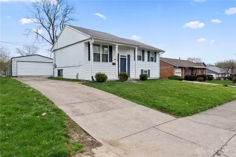 1968 Portage Path, Springfield, OH 45506