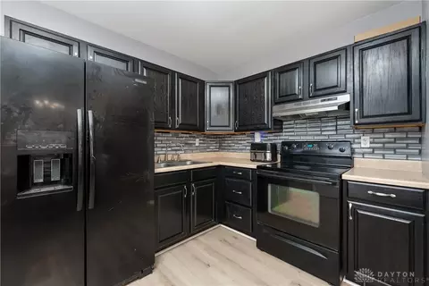 Kitchen - 1968 Portage Path, Springfield, OH 45506 photo 1 of 2