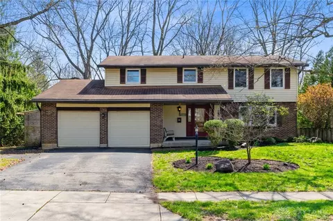 1732 Hillrose Pl, Fairborn, OH 45324