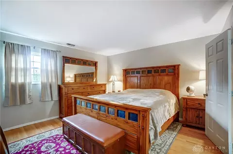 Bedroom - 984 E Rahn Rd, Dayton, OH 45429 photo 1 of 3
