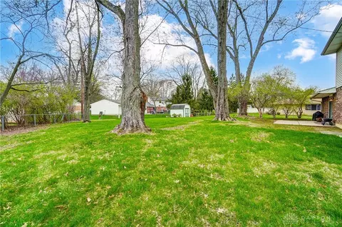 Exterior - 984 E Rahn Rd, Dayton, OH 45429 photo 4 of 8