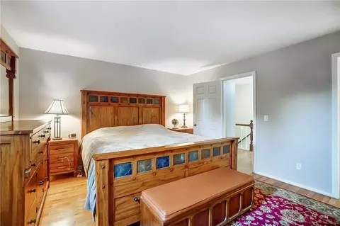Bedroom - 984 E Rahn Rd, Dayton, OH 45429 photo 2 of 3