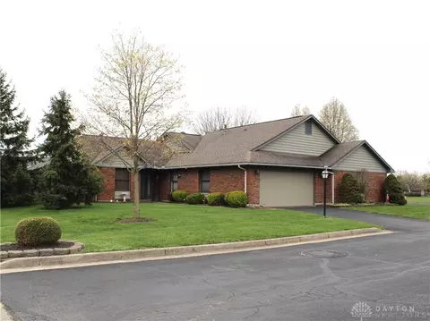 558 Dedham Pl #B, Englewood, OH 45322