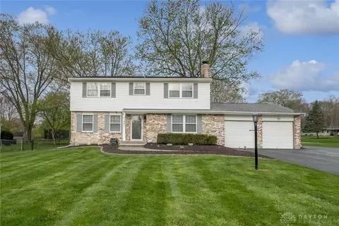 1481 Edenwood Dr, Dayton, OH 45434
