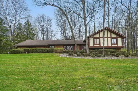 6522 Senator Ln, Washington Township, OH 45459