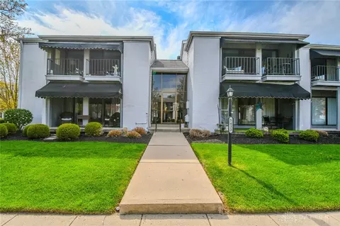 5433 Landau Dr, Dayton, OH 45429