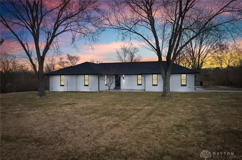 5850 Weidner Rd, Springboro, OH 45066