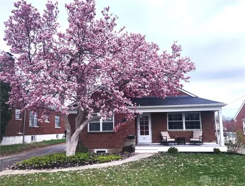 347 Lonsdale Ave, Oakwood, OH 45419