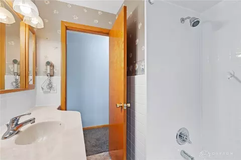 Bath - 3750 Maryknoll Dr, Kettering, OH 45429 photo 2 of 3