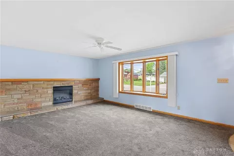 Living - 3750 Maryknoll Dr, Kettering, OH 45429 photo 2 of 5
