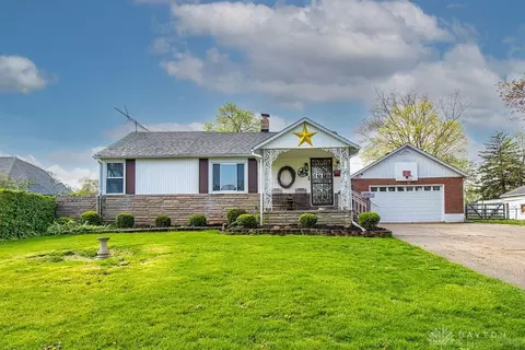 2130 Nomad Ave, Dayton, OH 45414