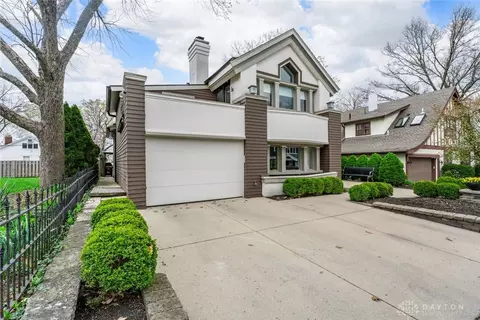 51 Harman Ter, Oakwood, OH 45419